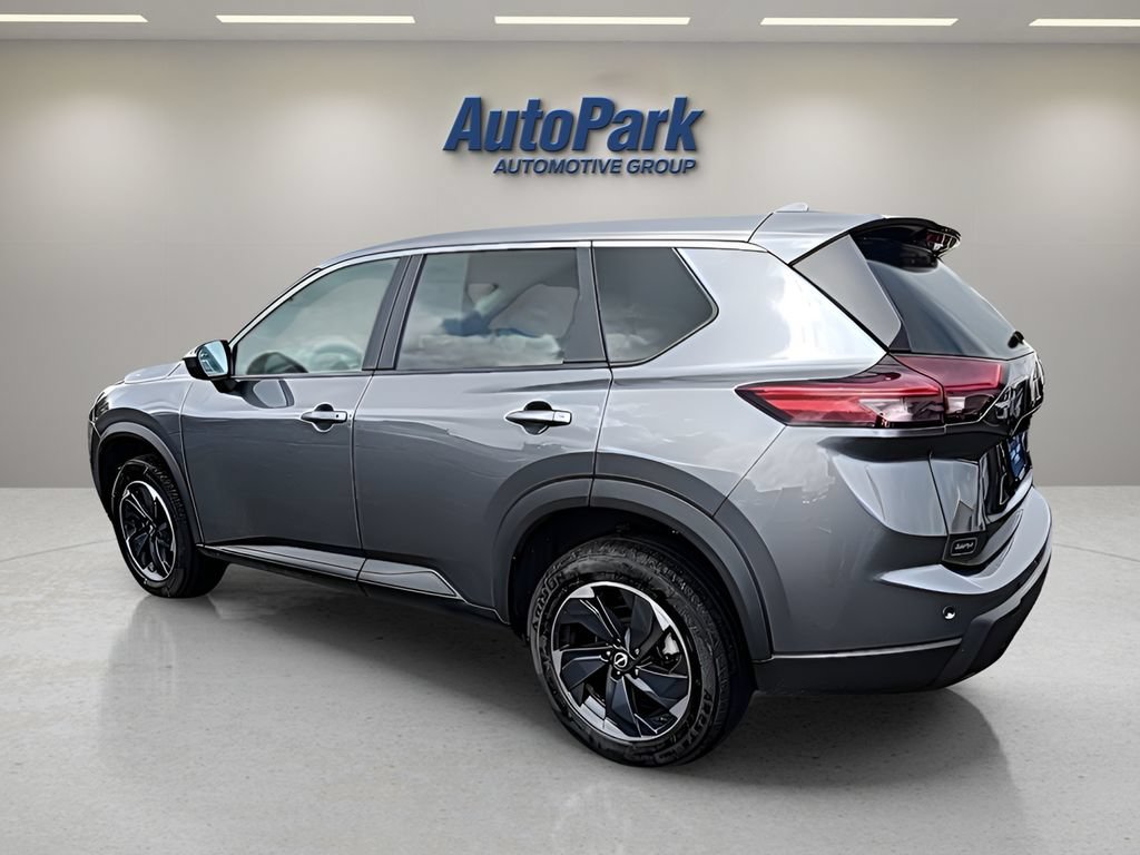 Used 2024 Nissan Rogue SV AWD/4WD image 5