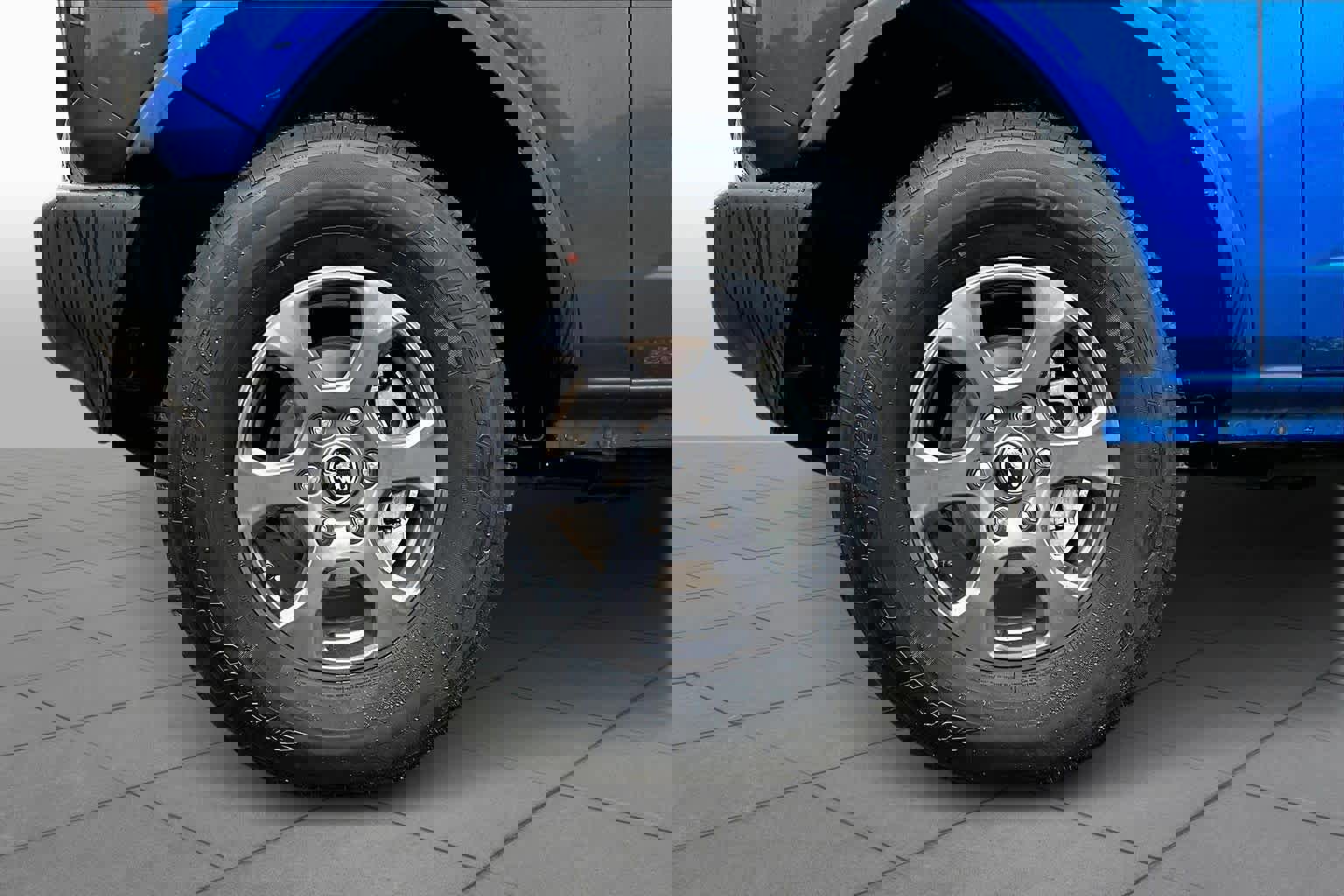 Certified 2025 Ford Bronco Big Bend image 14