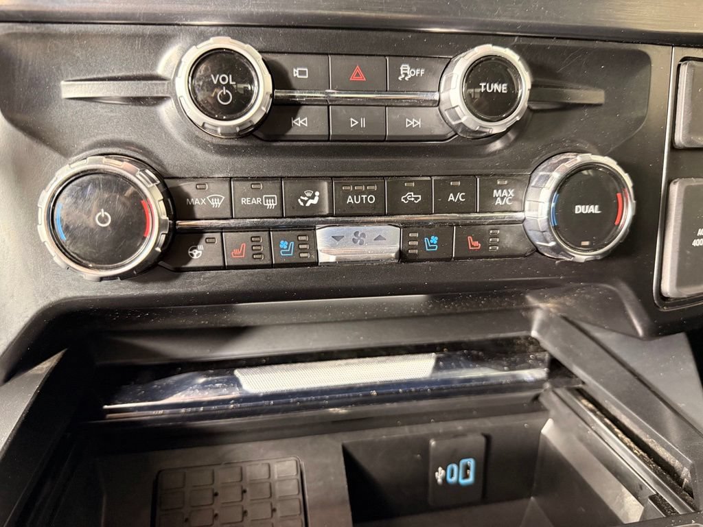 Certified 2025 Ford F350 Lariat w/ Lariat Ultimate Package AWD/4WD image 26