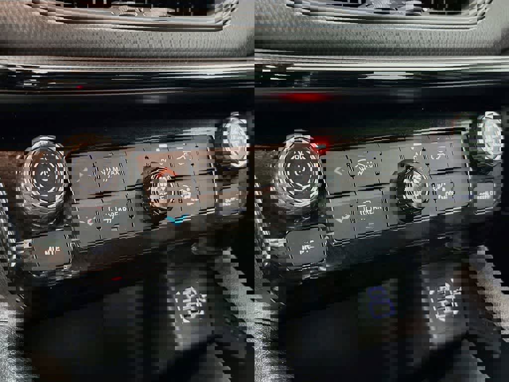 Used 2022 Jeep Compass Altitude image 16