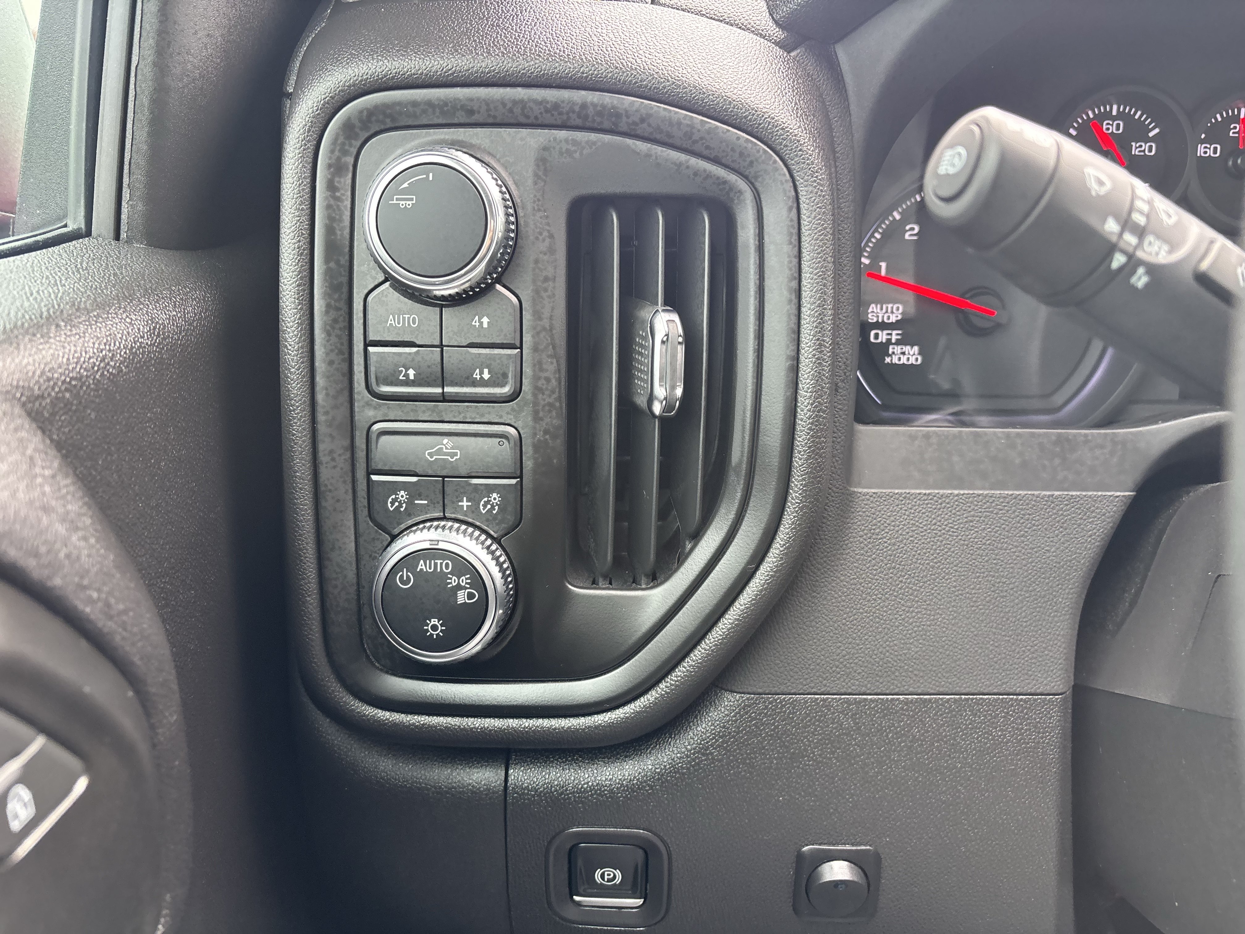 Used 2025 GMC Sierra 1500 Pro w/ Pro Value Package AWD/4WD image 26