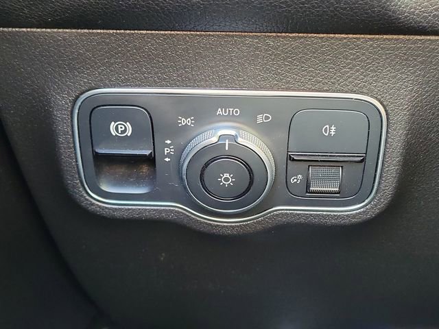 Used 2020 Mercedes-Benz GLB 250 4MATIC image 13