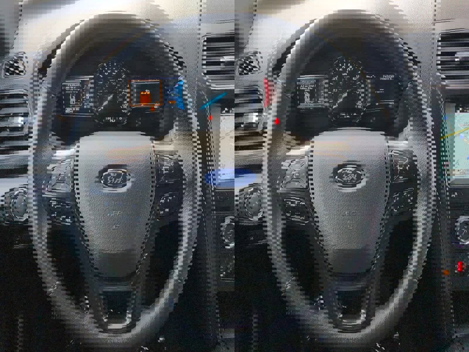 Certified 2018 Ford Explorer XLT w/ Equipment Group 202A image 25