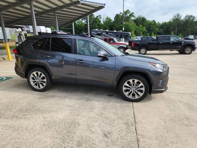 Used 2021 Toyota RAV4 XLE Premium AWD/4WD image 13