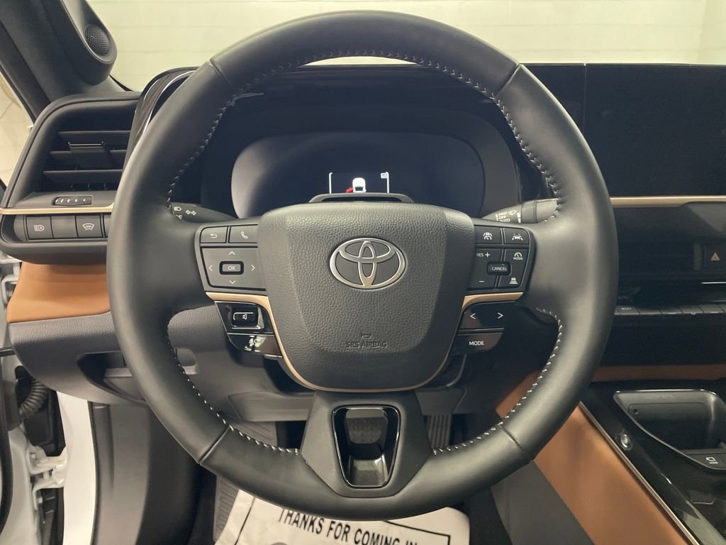 Used 2025 Toyota Crown Limited image 19