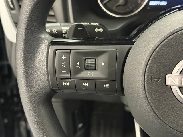 Used 2023 Nissan Rogue SV AWD/4WD image 19