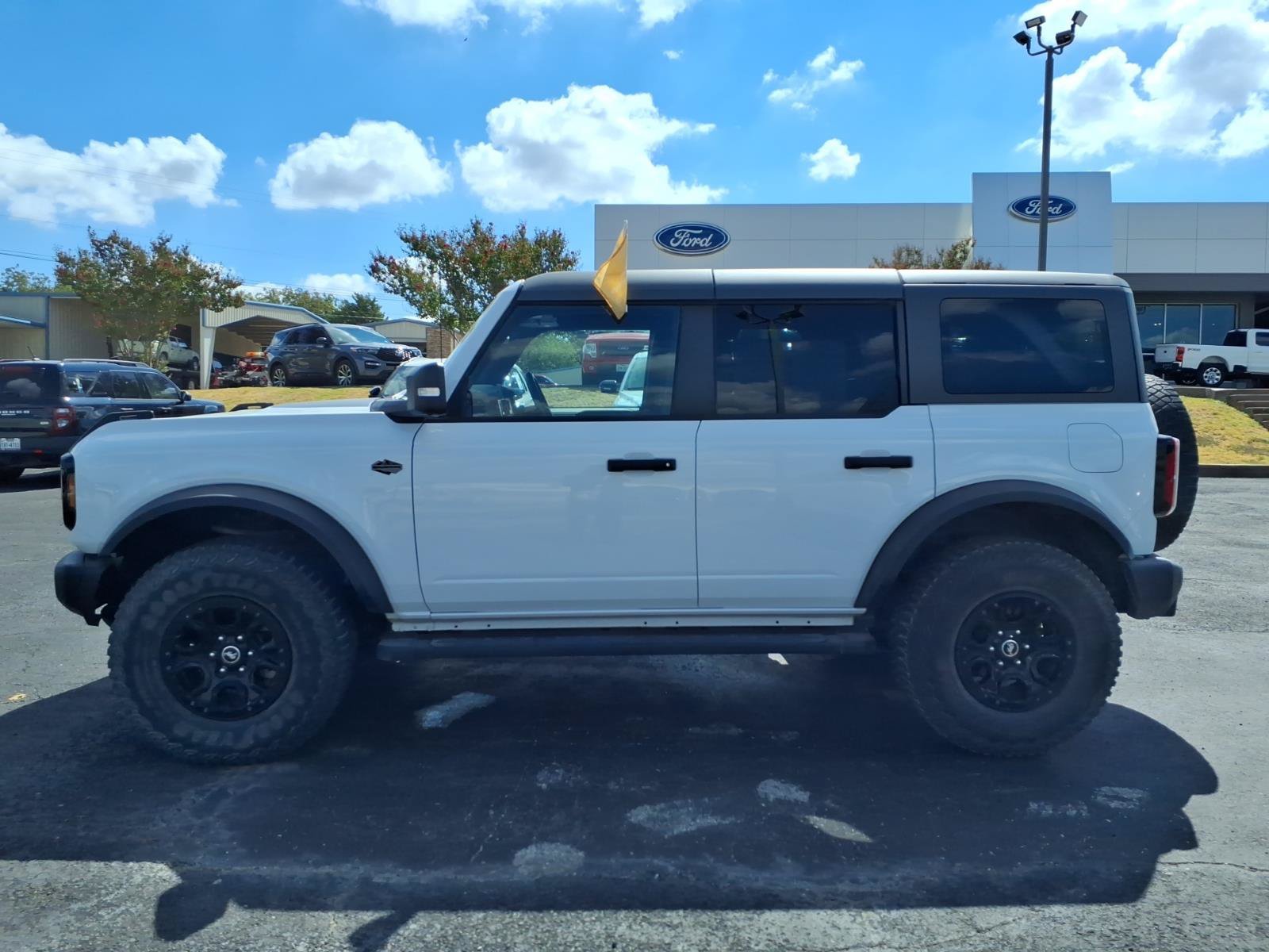 Certified 2023 Ford Bronco Wildtrak AWD/4WD image 9