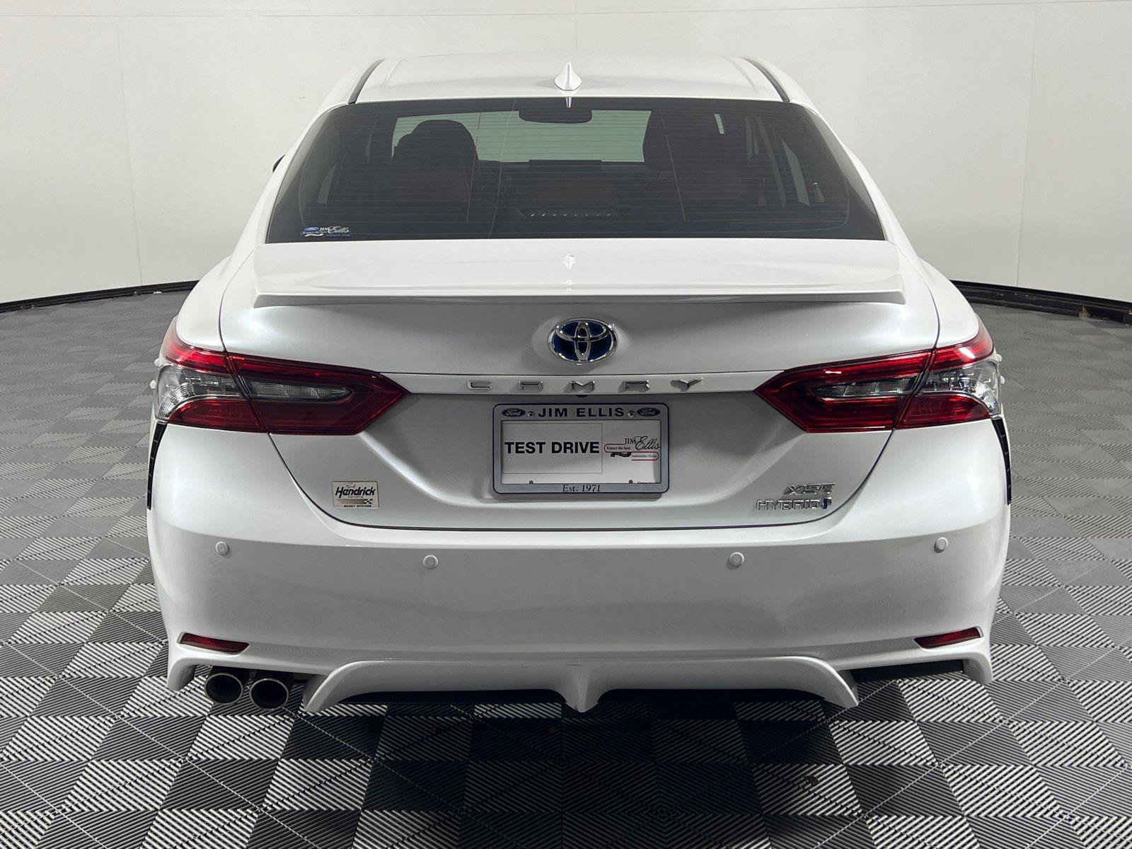Used 2021 Toyota Camry XSE FWD image 5