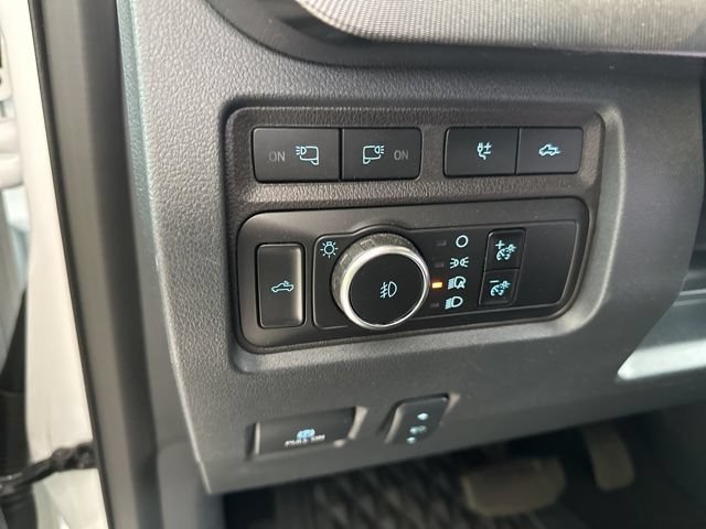 Certified 2024 Ford F250 Platinum w/ FX4 Off-Road Package AWD/4WD image 19