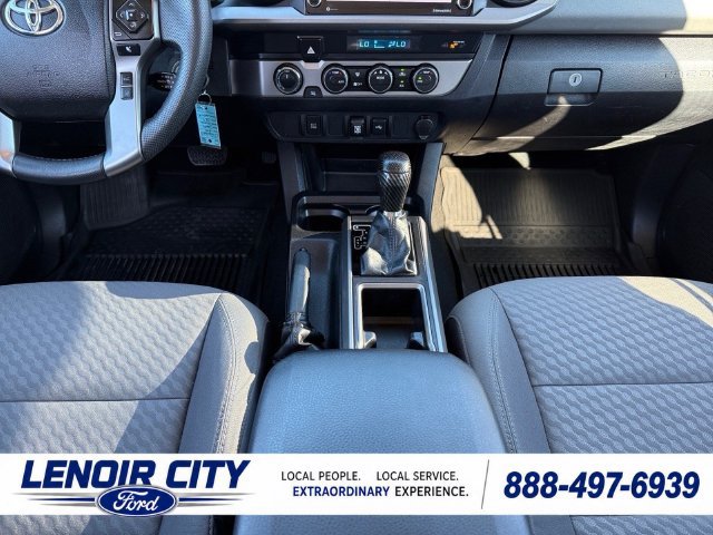 Used 2021 Toyota Tacoma SR5 AWD/4WD image 22