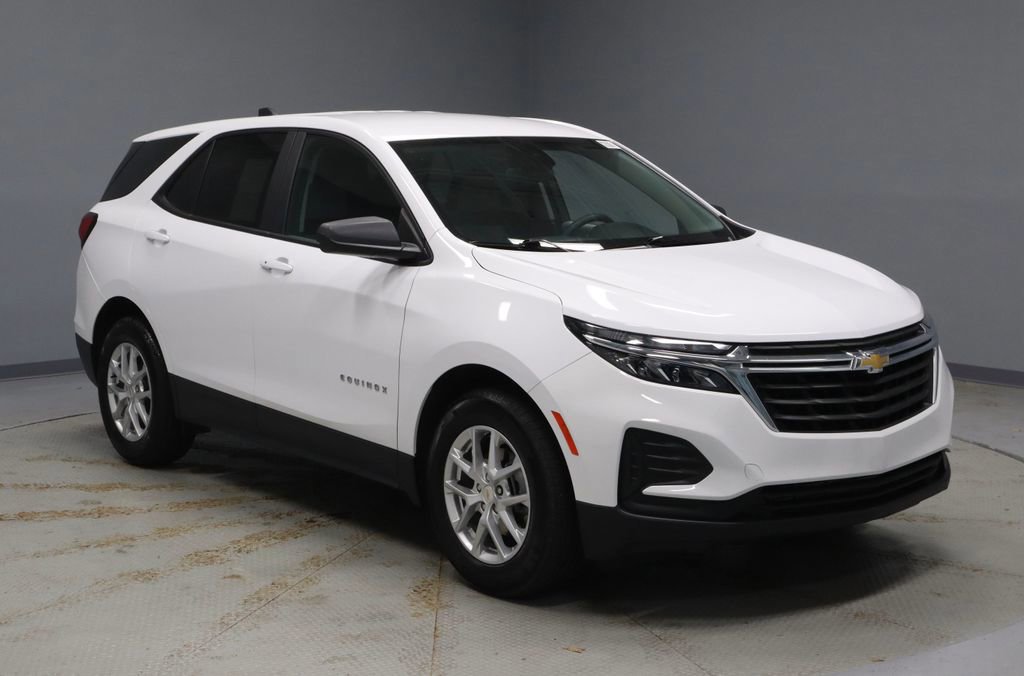 Used 2024 Chevrolet Equinox LS w/ LS Convenience Package image 7