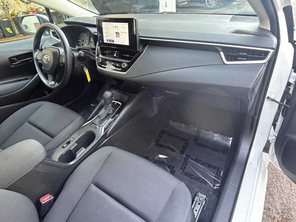 Used 2024 Toyota Corolla LE image 23