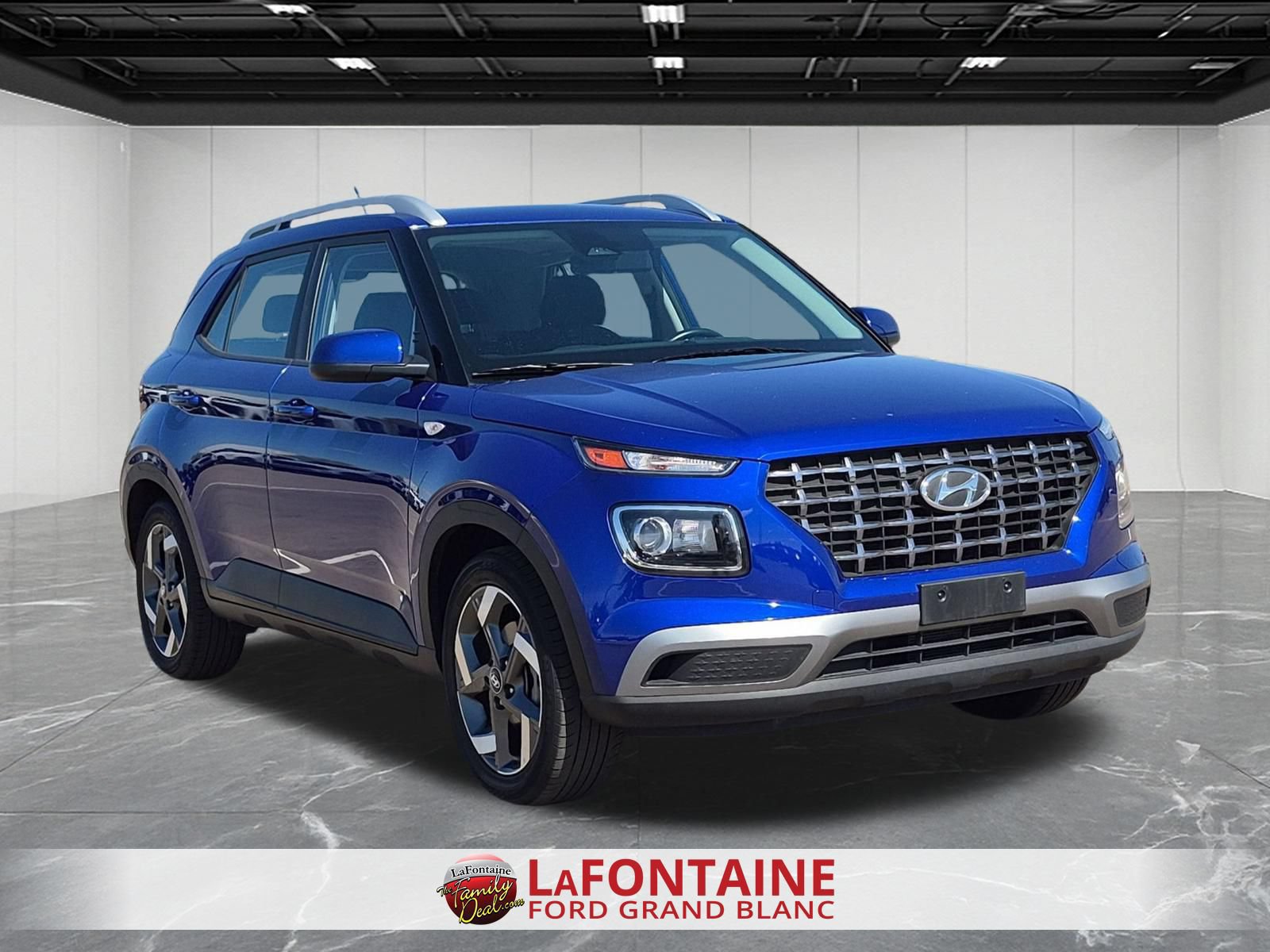 Used 2025 Hyundai Venue SEL FWD image 7