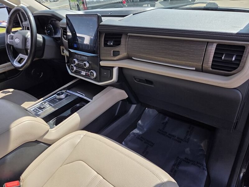 Certified 2024 Ford Expedition Limited AWD/4WD image 18
