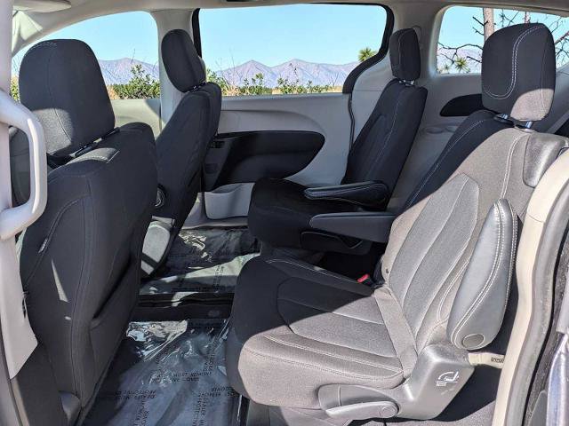 Used 2023 Chrysler Voyager LX FWD image 16