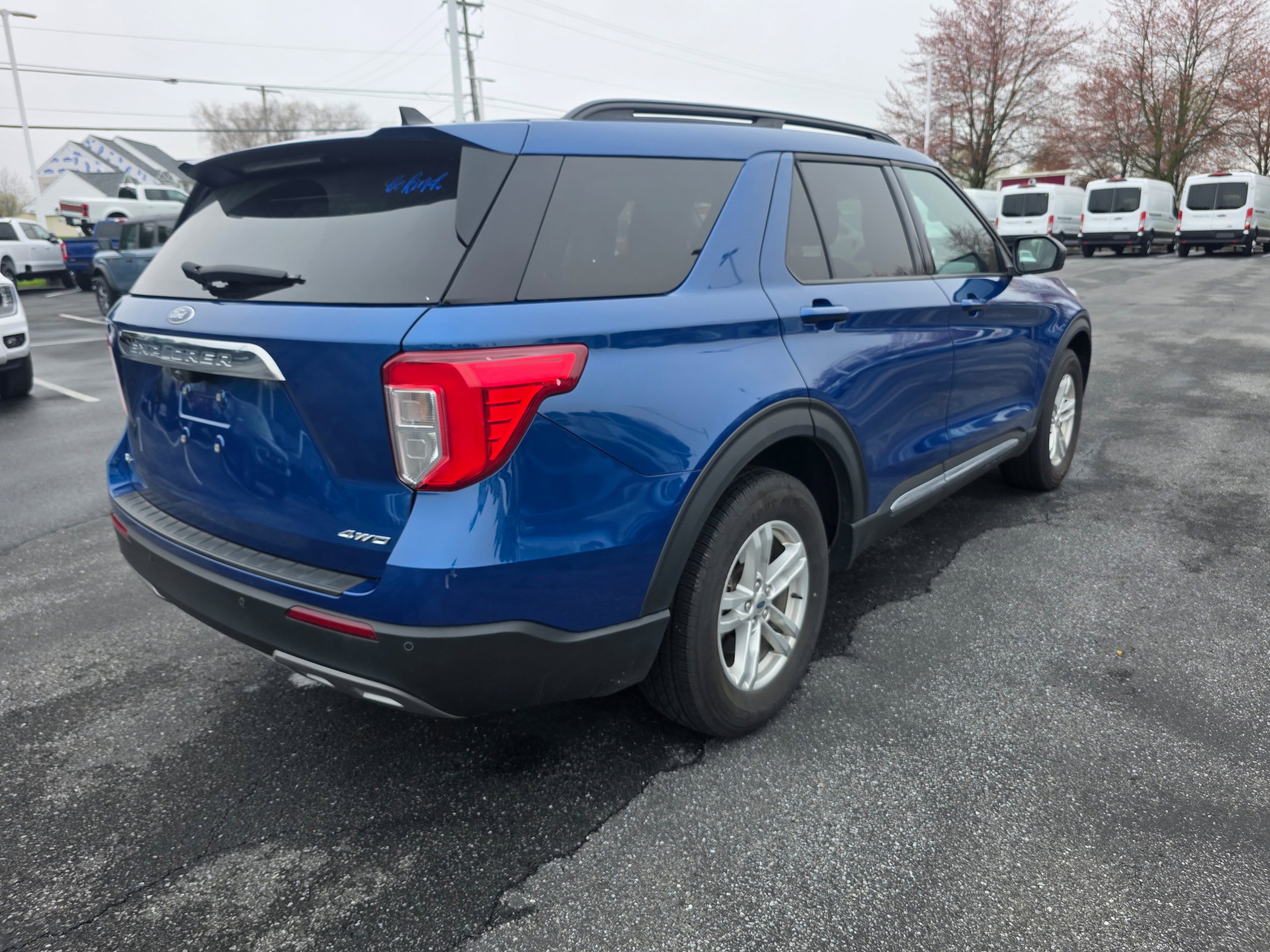 Certified 2022 Ford Explorer XLT w/ Equipment Group 202A AWD/4WD image 5