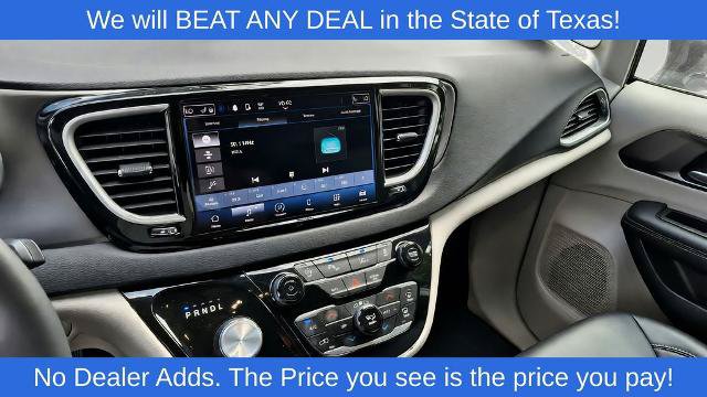 Used 2024 Chrysler Pacifica Touring-L FWD image 21