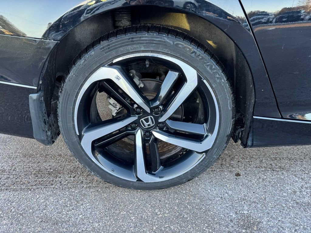 Used 2022 Honda Accord Sport image 3