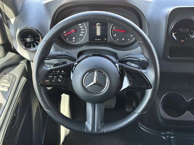 Used 2025 Mercedes-Benz Sprinter 2500 image 9