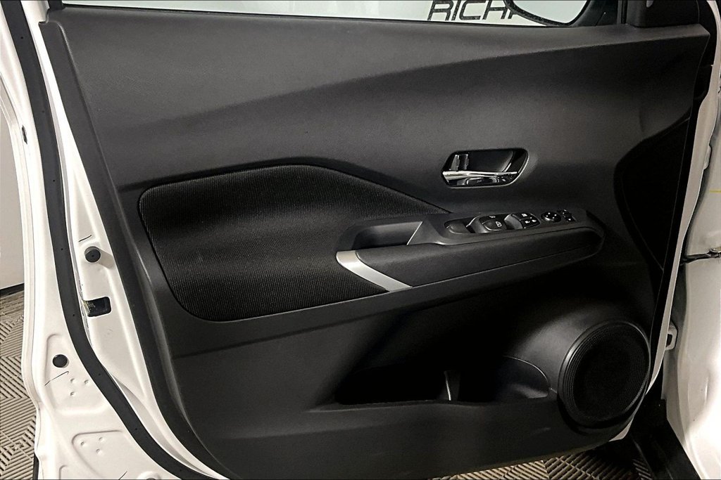 Used 2024 Nissan Kicks SV FWD image 18