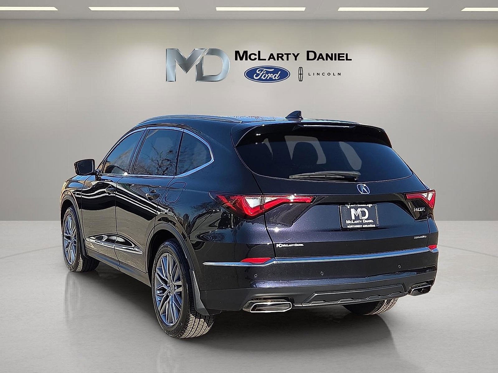 Used 2022 Acura MDX SH-AWD w/ Advance Package image 4