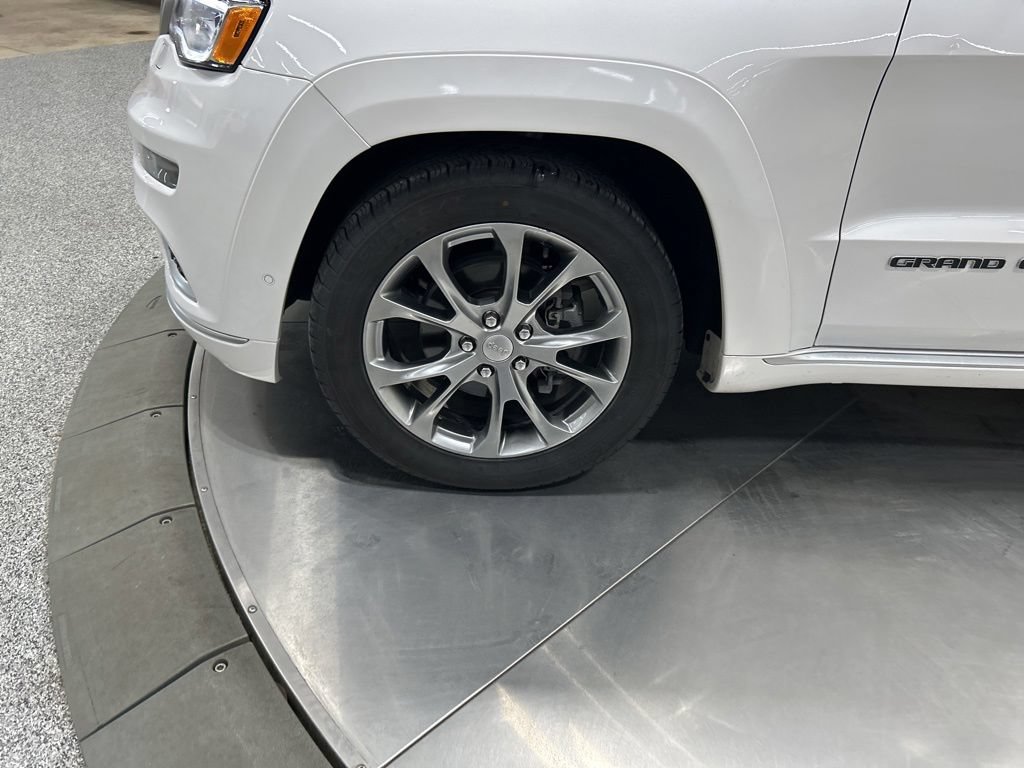 Used 2020 Jeep Grand Cherokee Summit w/ Platinum Series Group AWD/4WD image 34