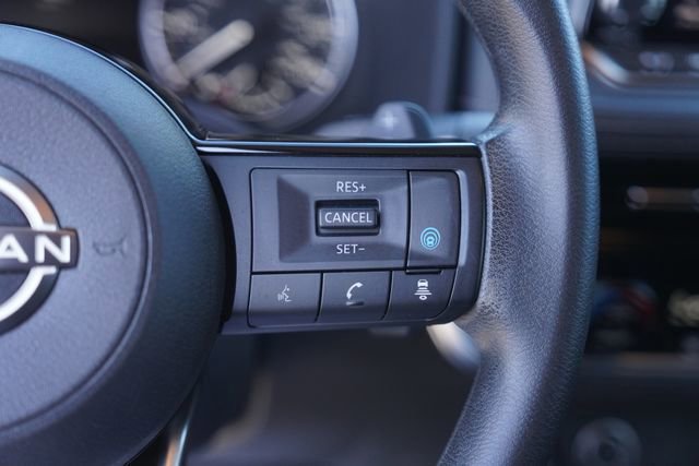 Used 2022 Nissan Rogue SV FWD image 23