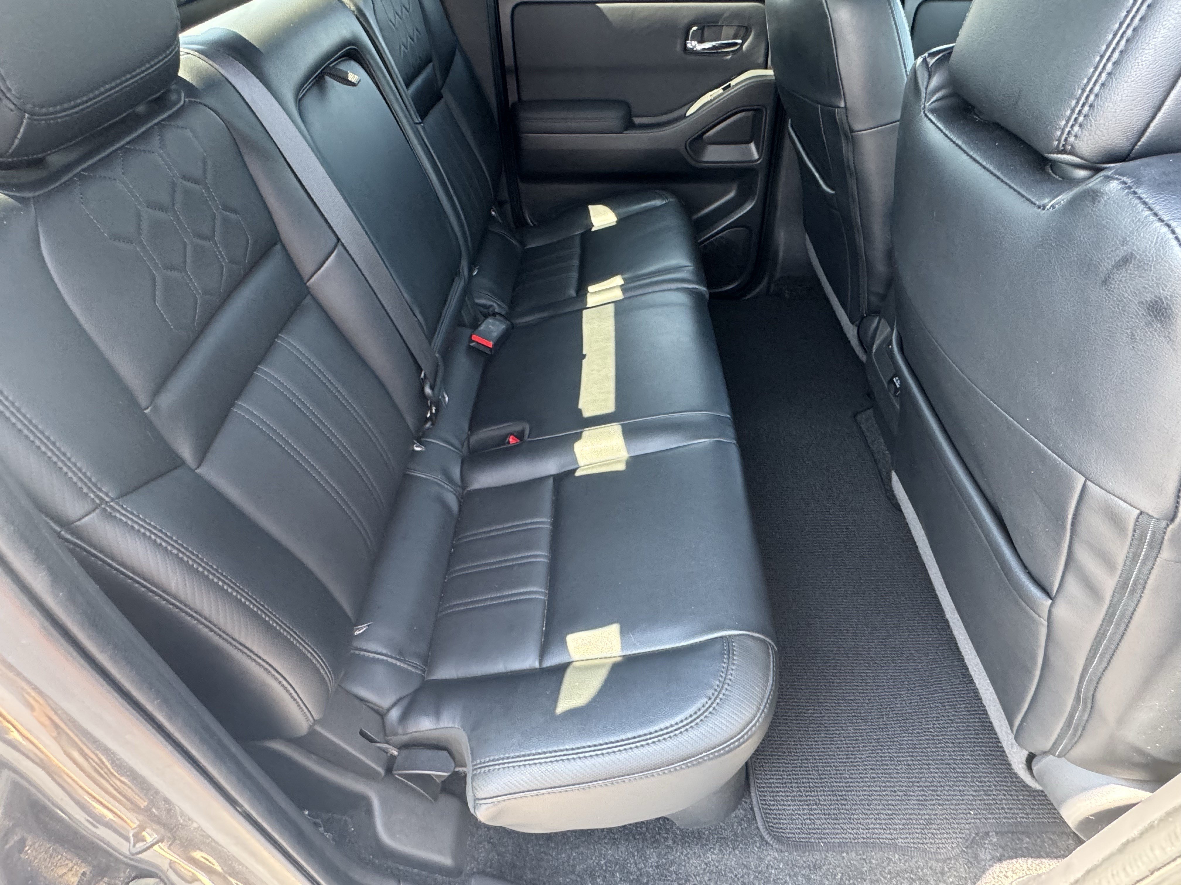 Used 2022 Nissan Frontier PRO-4X w/ Pro-4X Premium Package AWD/4WD image 18
