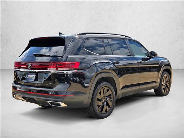 Used 2024 Volkswagen Atlas SE w/ Black Wheel Package FWD image 6