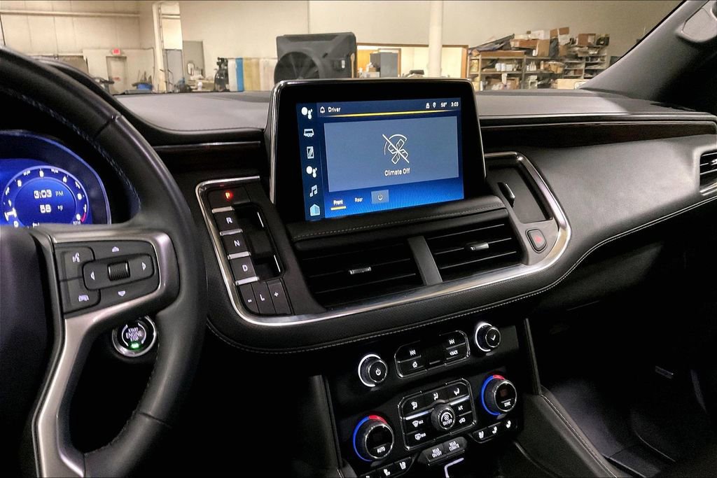 Used 2023 Chevrolet Suburban Premier image 8