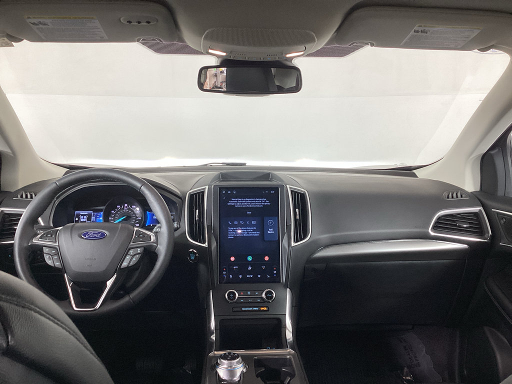 Certified 2024 Ford Edge Titanium AWD/4WD image 17