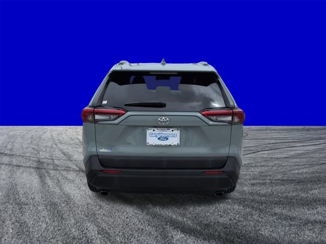 Used 2019 Toyota RAV4 XLE Premium w/ Cold Weather Package FWD image 5