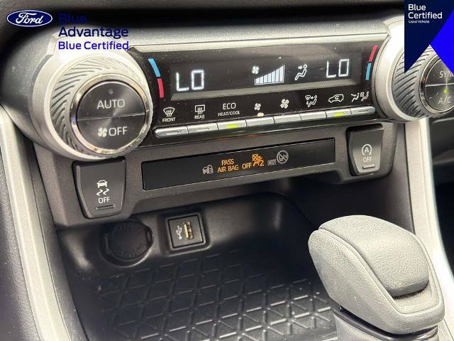 Used 2025 Toyota RAV4 XLE AWD/4WD image 28