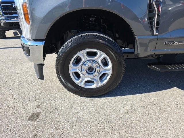 Certified 2025 Ford F250 XLT AWD/4WD image 9