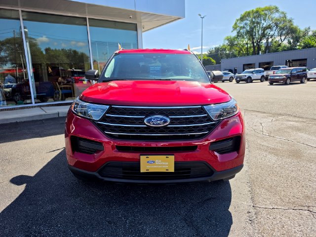 Certified 2024 Ford Explorer XLT w/ Class IV Trailer Tow Package AWD/4WD image 11