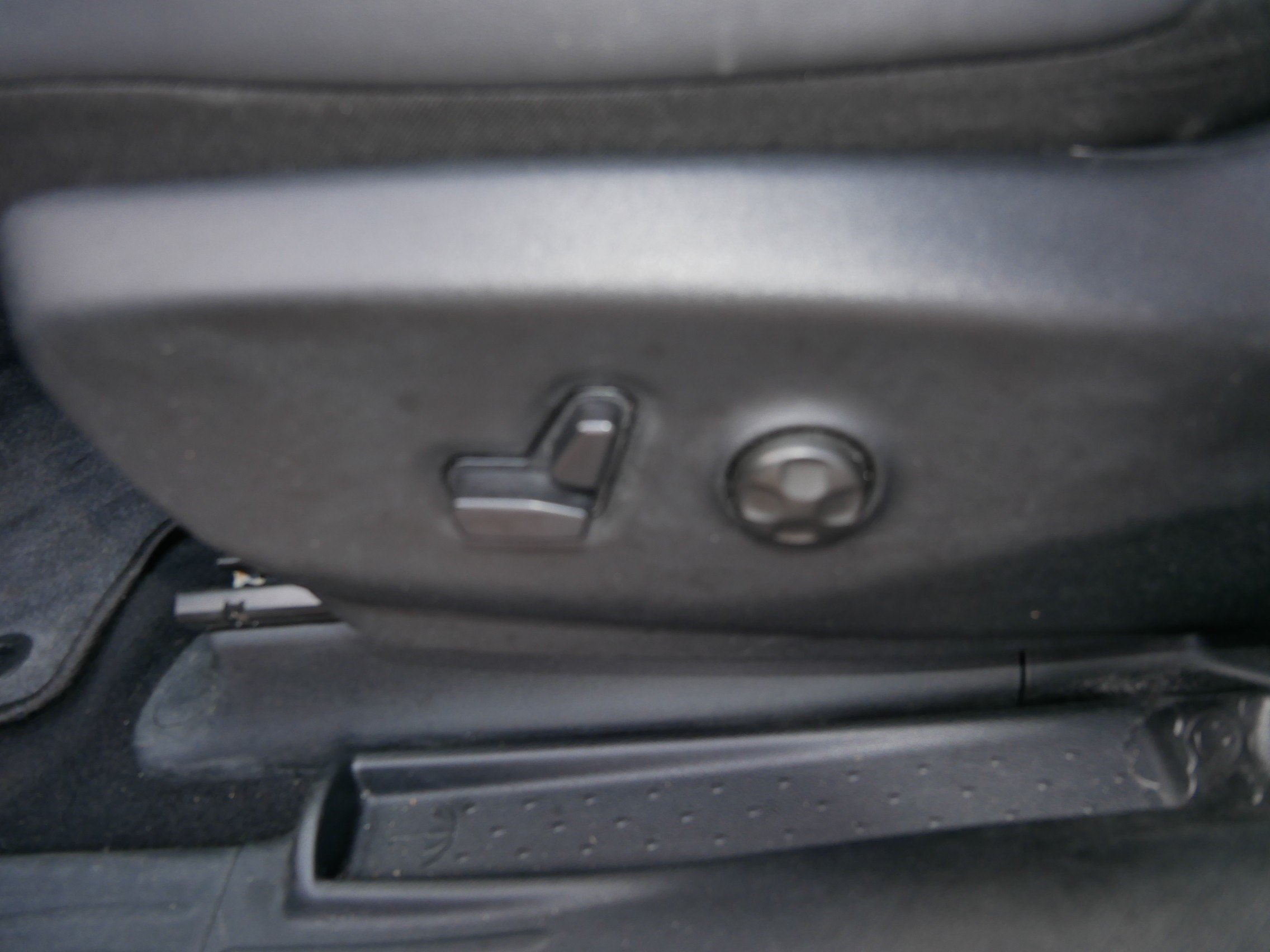 Used 2025 Chrysler Pacifica Select FWD image 19