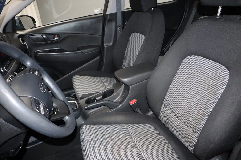 Used 2022 Hyundai Kona SE image 25