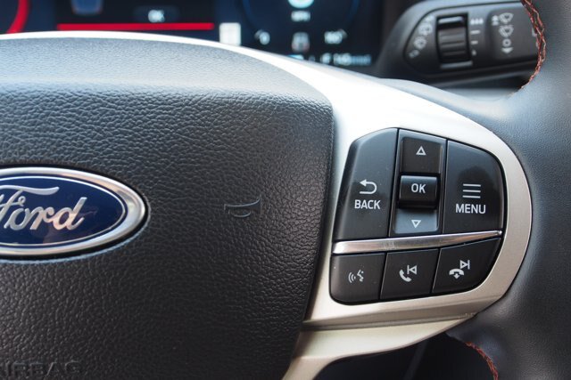 Certified 2025 Ford Explorer Active RWD image 25