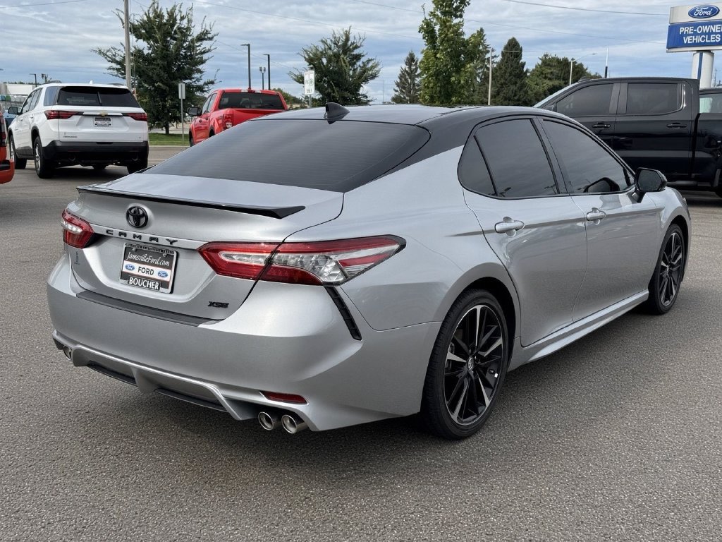 Used 2019 Toyota Camry XSE FWD image 5