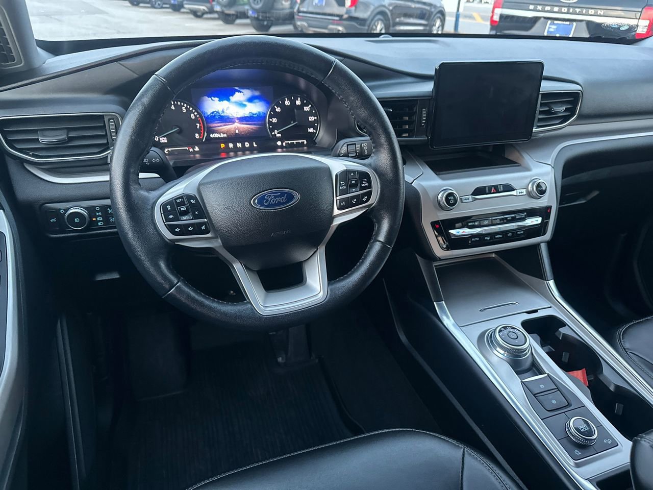 Certified 2022 Ford Explorer XLT w/ Equipment Group 202A image 25