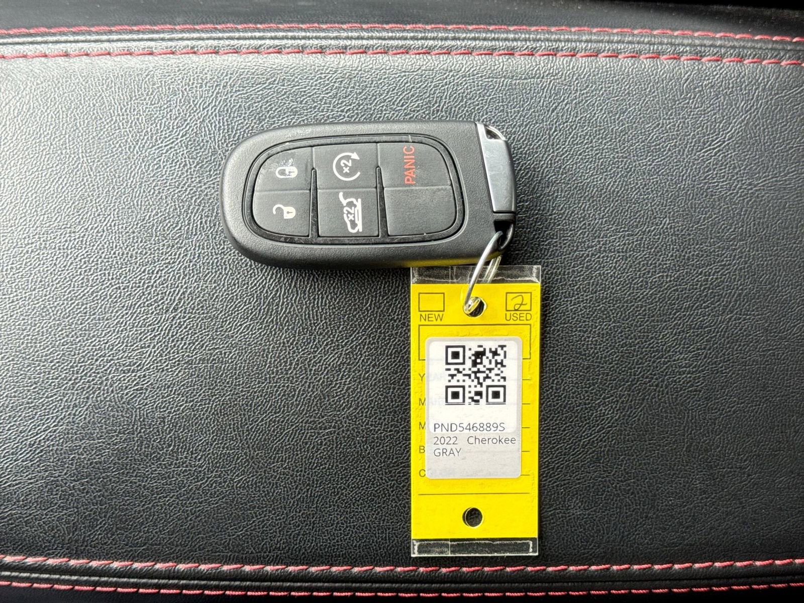 Used 2022 Jeep Cherokee Trailhawk w/ Trailhawk Elite Value Package image 38