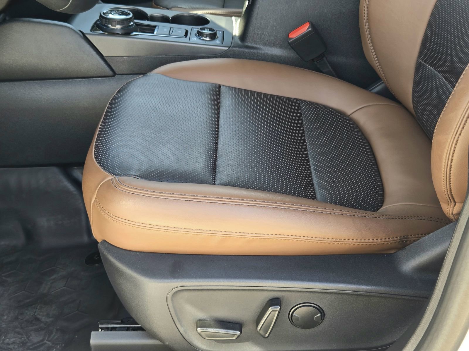 Certified 2024 Ford Bronco Sport Badlands w/ Premium Package image 27