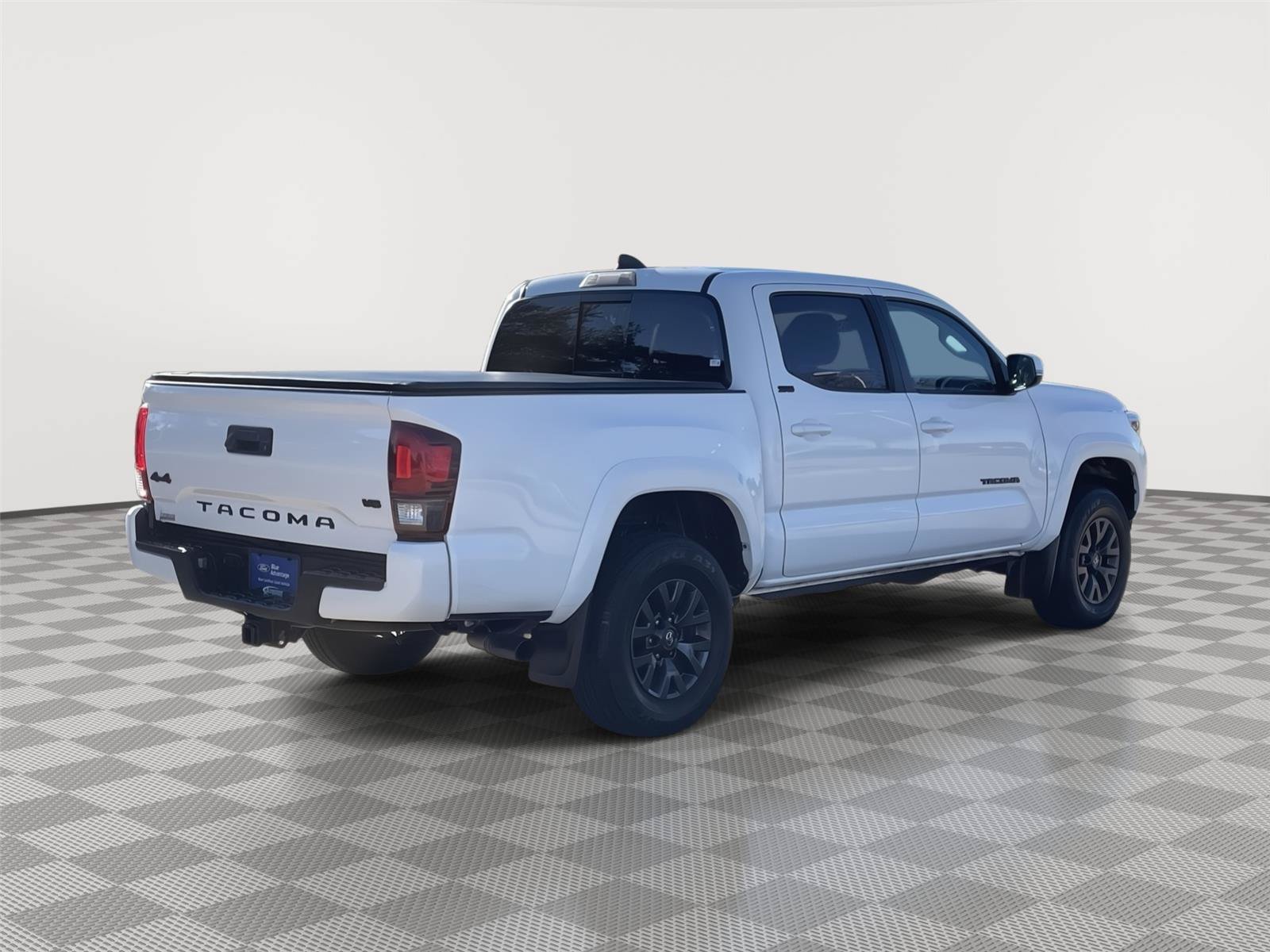 Used 2023 Toyota Tacoma SR5 w/ Technology Package AWD/4WD image 7