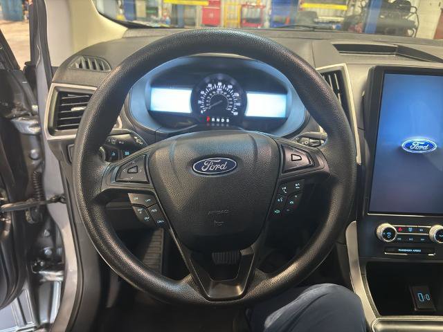 Certified 2022 Ford Edge SE w/ Black Appearance Package AWD/4WD image 13