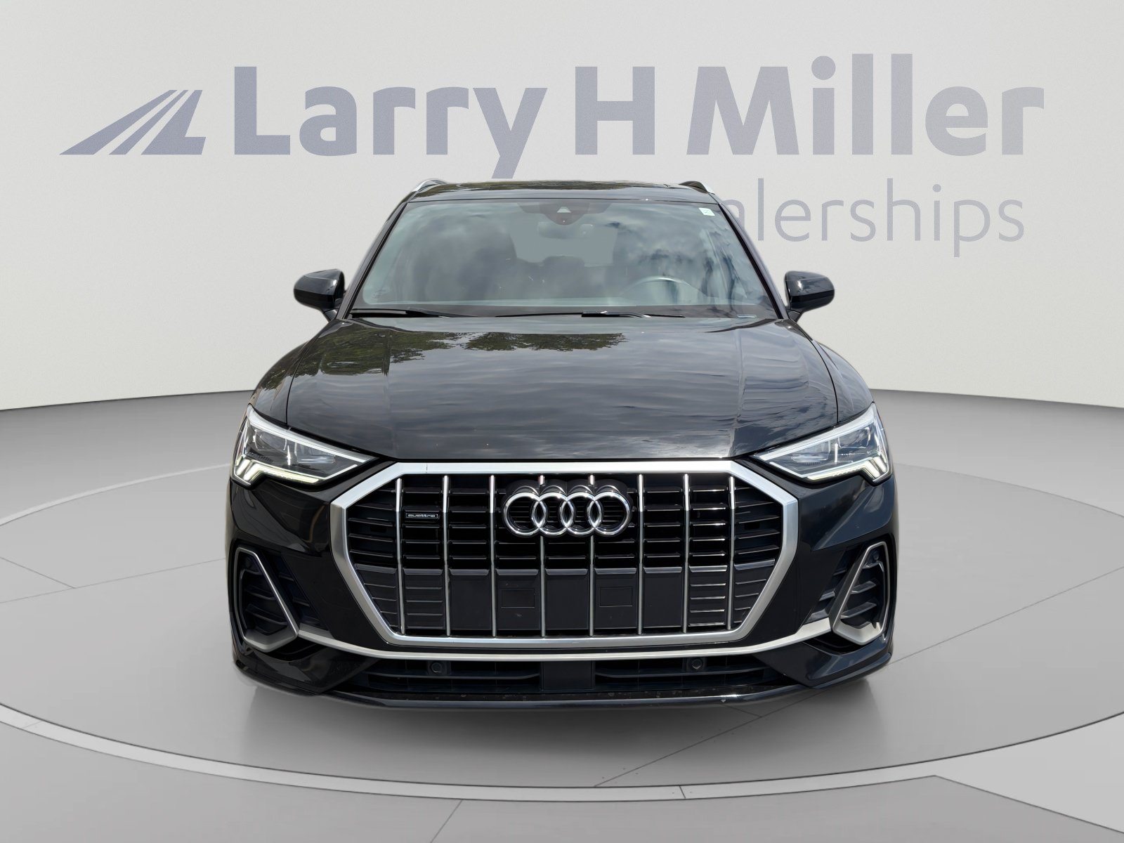 Used 2020 Audi Q3 2.0T Premium Plus w/ Premium Plus Package AWD/4WD image 8