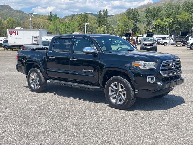 Used 2017 Toyota Tacoma Limited w/ Tow Package AWD/4WD image 1