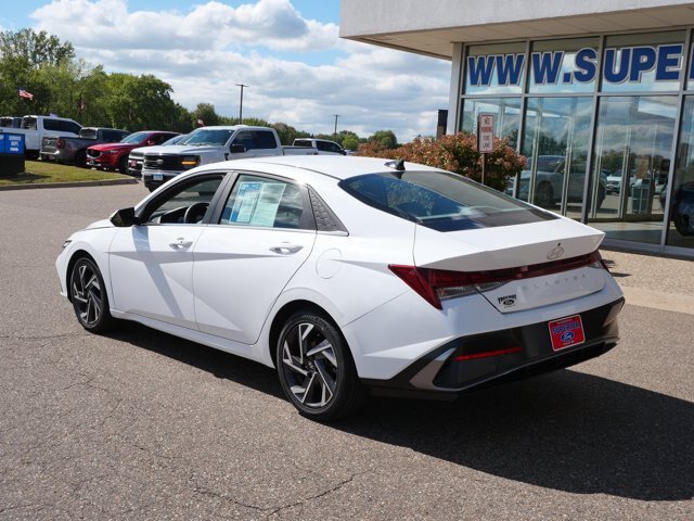 Used 2025 Hyundai Elantra SEL FWD image 7