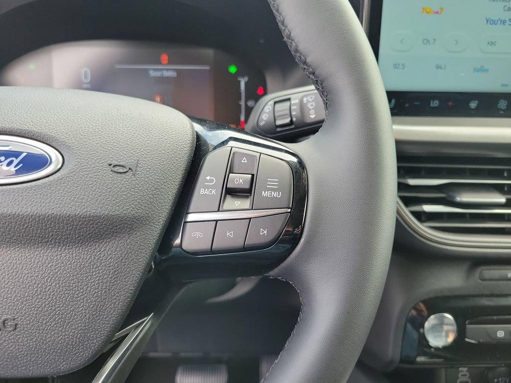 Certified 2025 Ford Escape SE FWD image 25