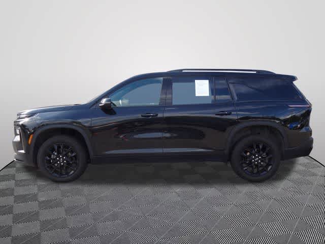 Used 2024 Chevrolet Traverse LT w/ Midnight/Sport Edition FWD image 2