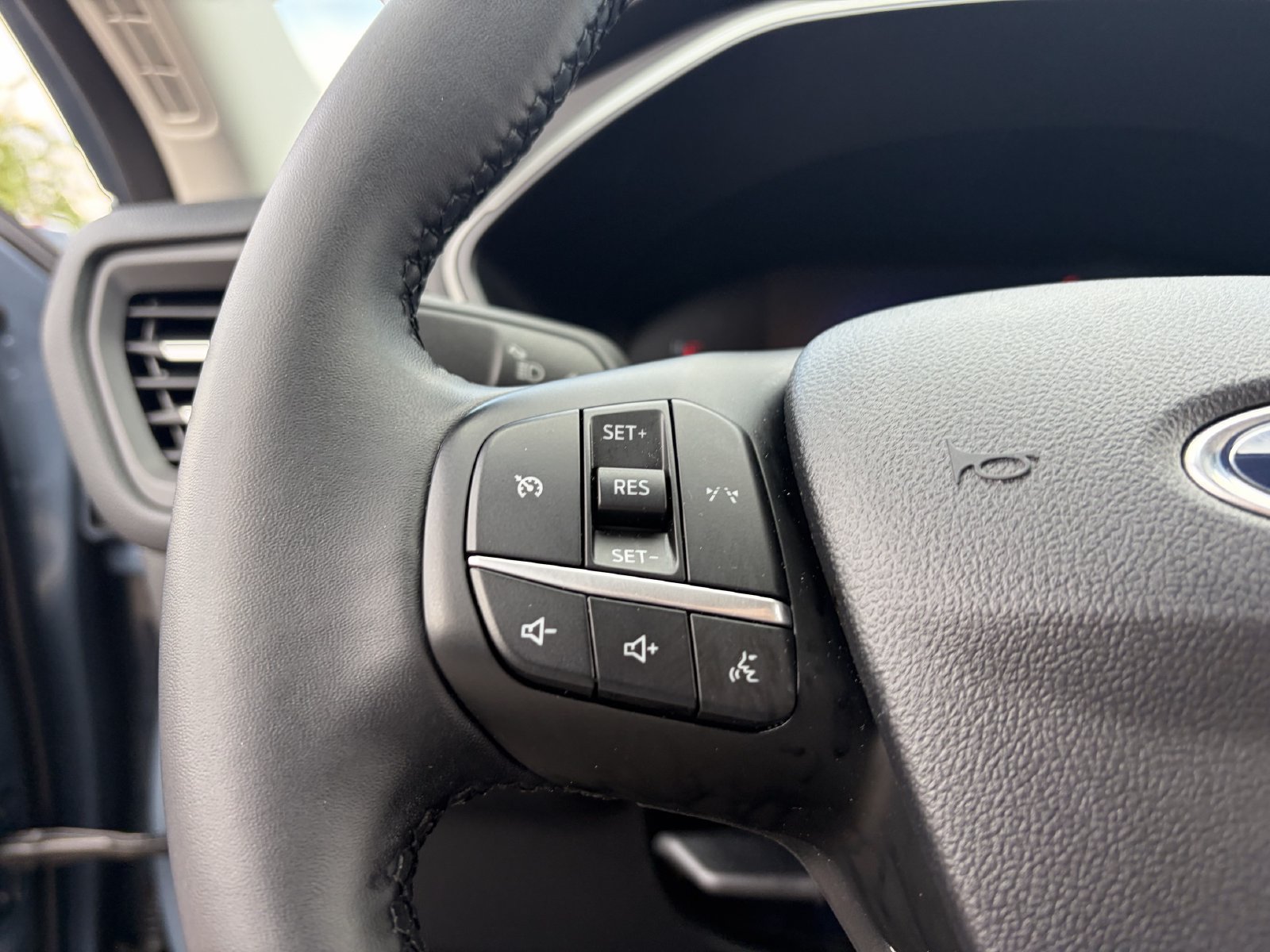 Certified 2024 Ford Escape Active FWD image 37
